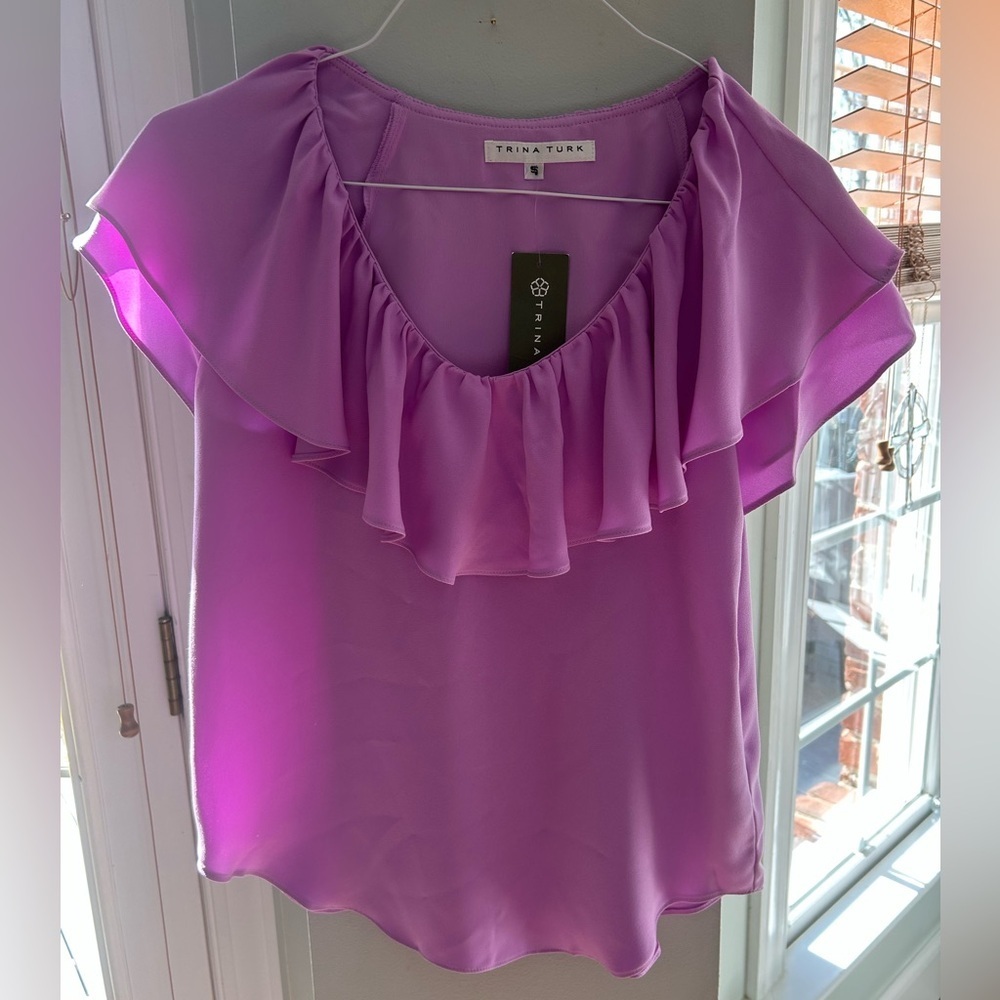 Trina Turk NWT Fuchsia Blouse Flowy Ruffle Capped Sleeve V Neck Small